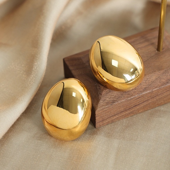 18K Gold Plated Oversized Oval Earrings*Chunky Puff Earrings *High Gloss Finish - Picture 2 of 8